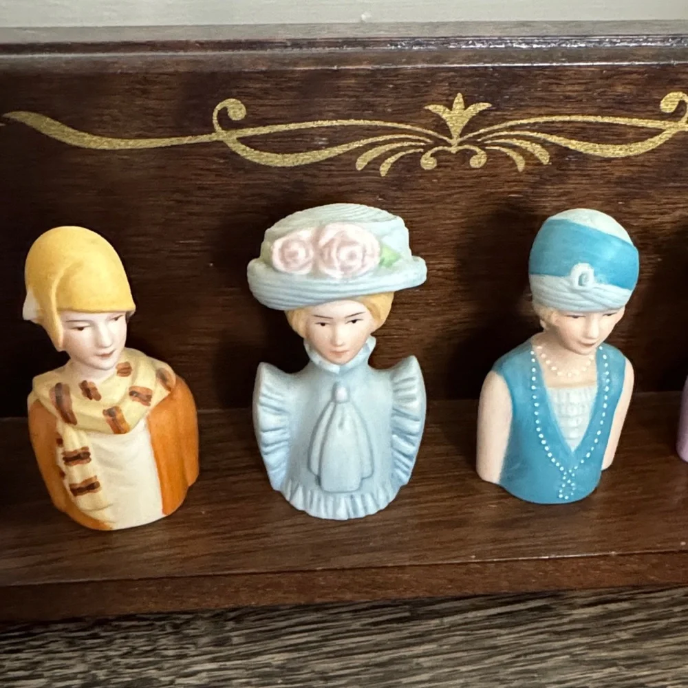Vintage Style Ladies Wall Decor Plaque